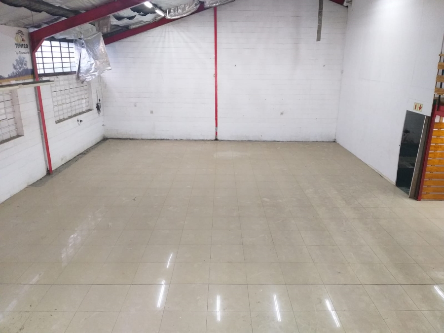 To Let Commercial Property for Rent in Oakdale Western Cape